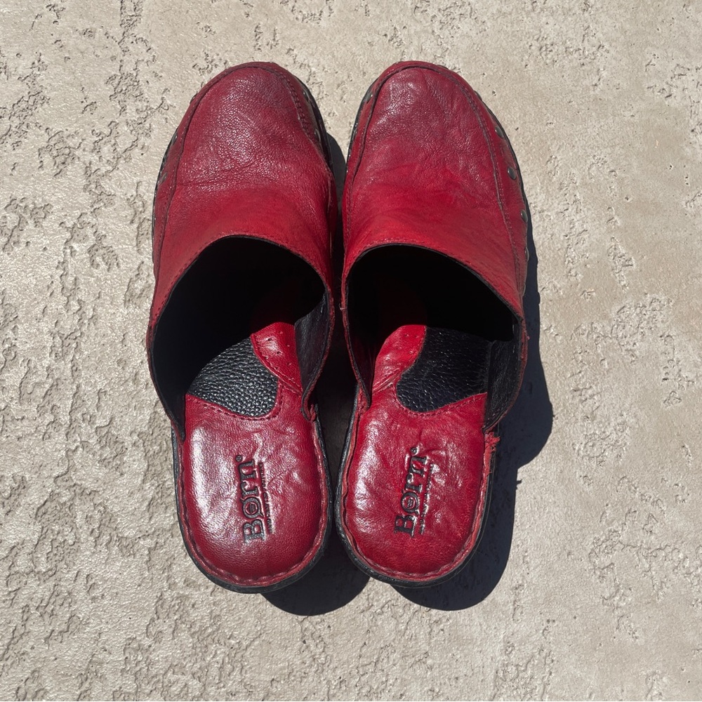 🌹Born Marley Red Leather Clogs✨